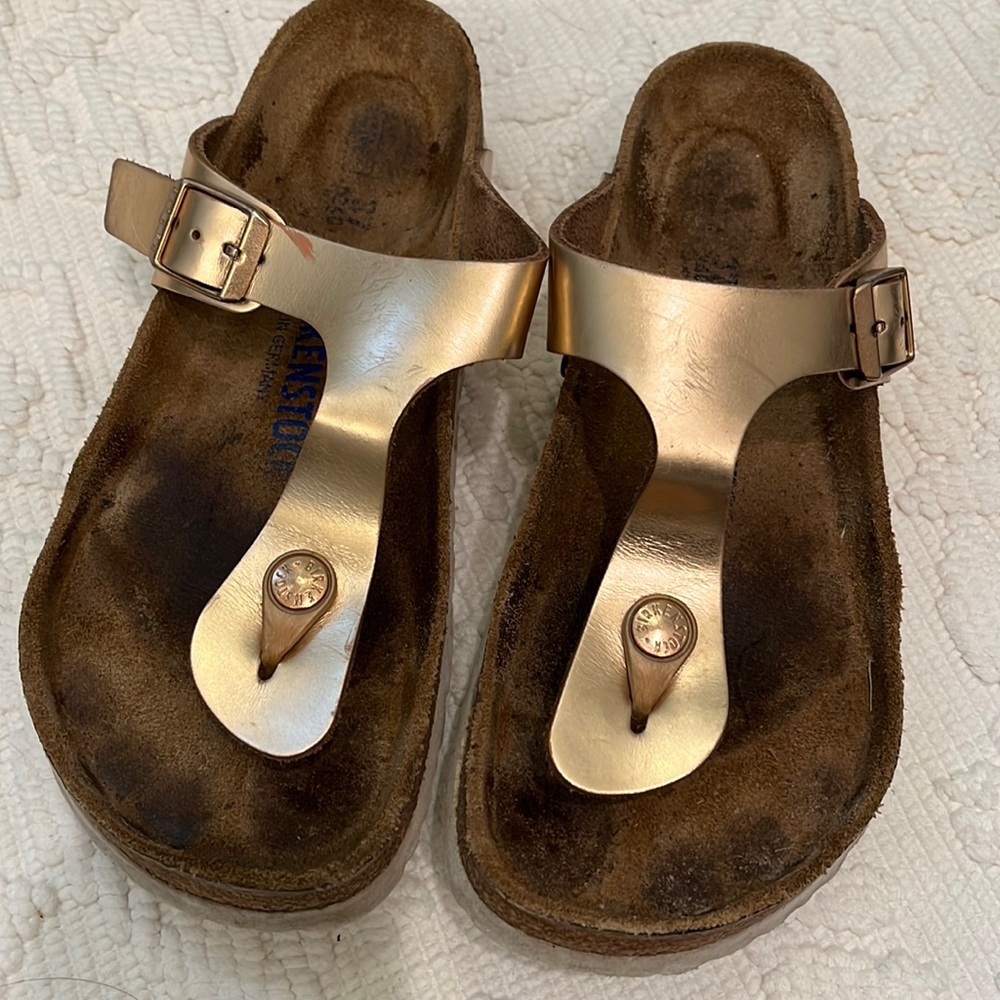 Birkenstock metallic copper Gizeh sandal 37 regular width